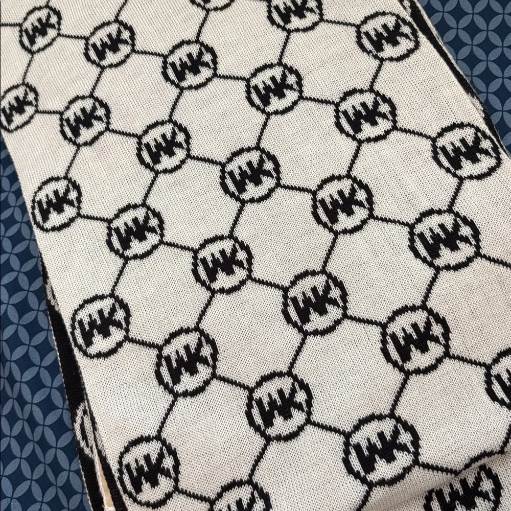 MICHAEL Michael Kors Black and White Logo Scarf NWT